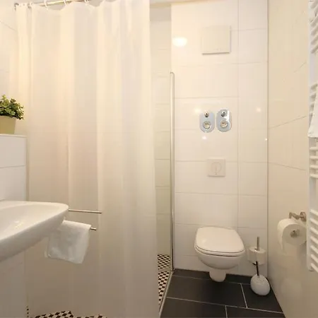 Zur-Traube-Fewo-4-9900 *